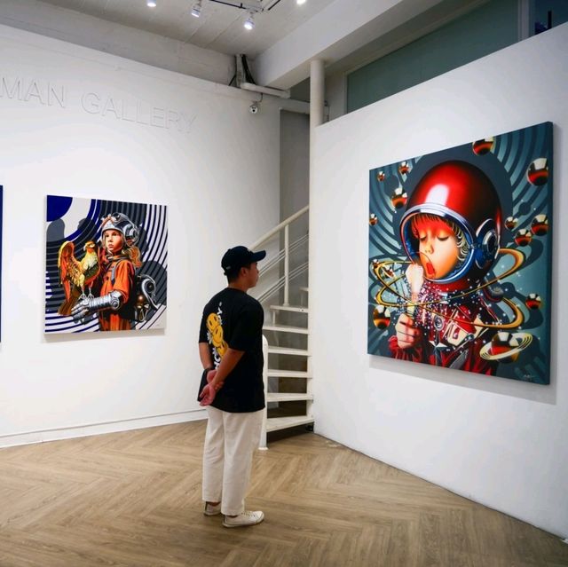 ไปดูนิทรรศการ Retro Futuristic Art แบบล้ำๆ กัน