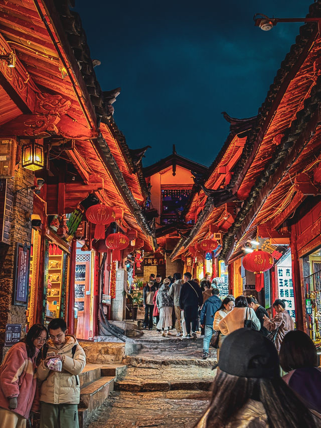 🇨🇳 Lijiang Ancient Town by Night