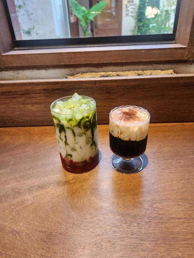 갤러리가 매력적인 커플여행지 한일 카페👍