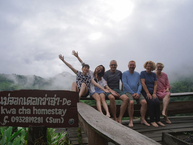 แม่จอกเดอกว่าฉ่า-De kwa cha homestay