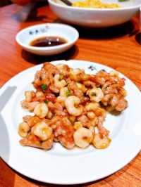 Shanghai Yuxing Ji Crab Roe Noodles and Dumplings 