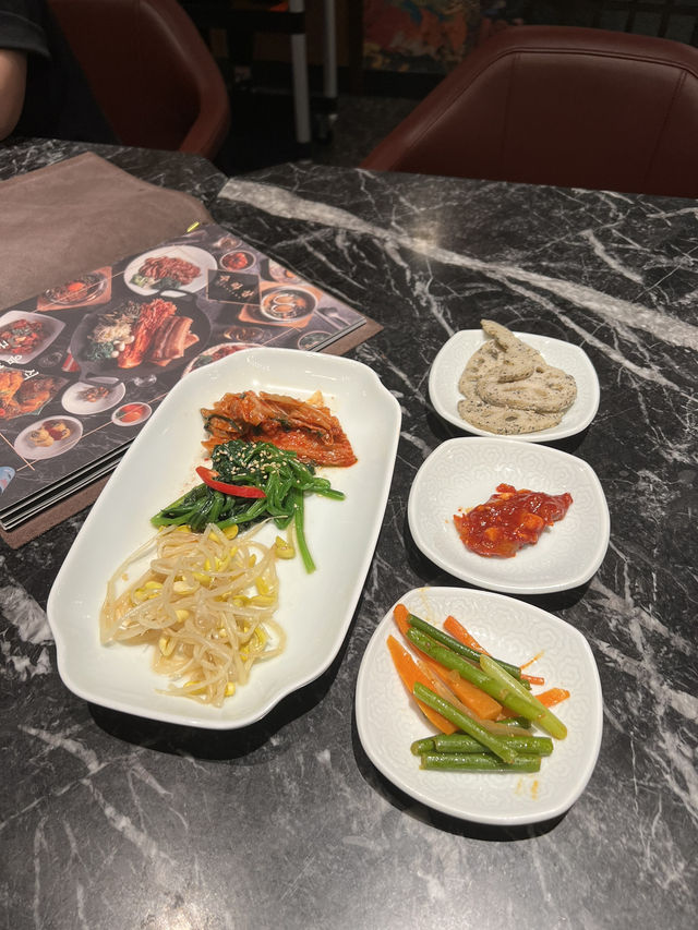 ʚ♡ 清燉牛肋骨肉香軟嫩 • 海鮮煎餅料足美味 ♡ɞ