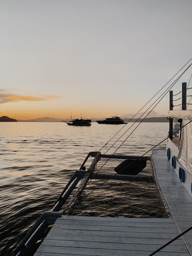 3 Days Sailing Through Komodo Islands: A Journey into Nature’s Wildest Wonders 3 Days Sailing Through Komodo Islands: A Journey into Nature’s Wildest Wonders