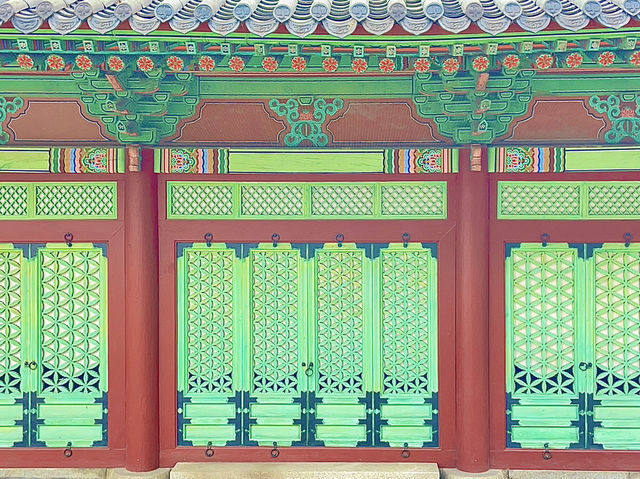 The beauty of traditional Korean architecture and culture🇰🇷👫