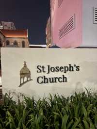 🇸🇬 A Night at St. Joseph's Church During Singapore's Light Festival