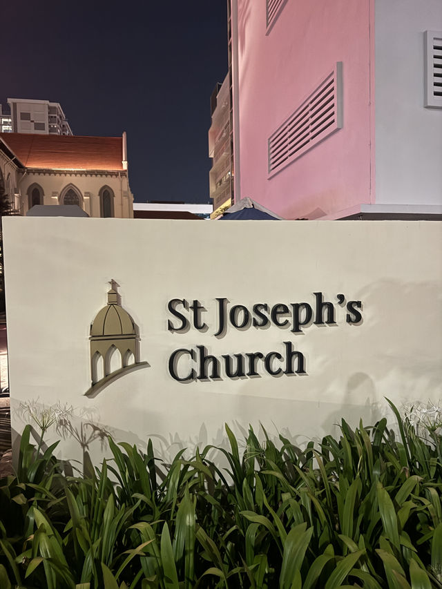 🇸🇬 A Night at St. Joseph's Church During Singapore's Light Festival