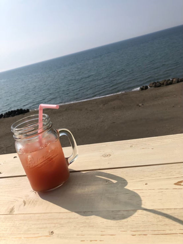 【上越市】海を眺めながら黄昏られるカフェ☕