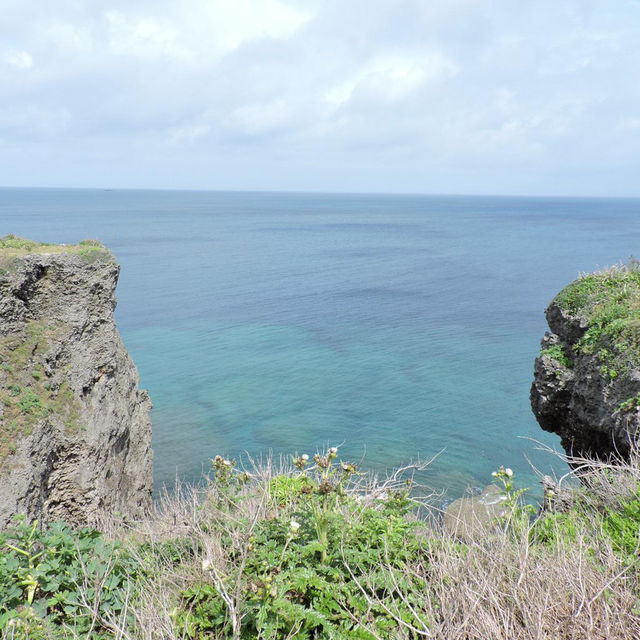 沖繩地質石炭岩觀賞聖地萬座毛