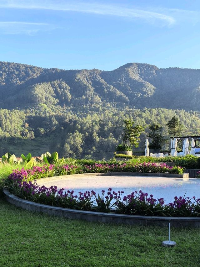 Iconic Hotel in Prapat with Stuning view of LakeToba