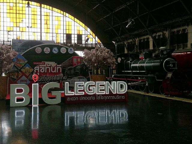 ขึ้นรถไฟฟ้าmrt..ไปชมหัวรถจักร
