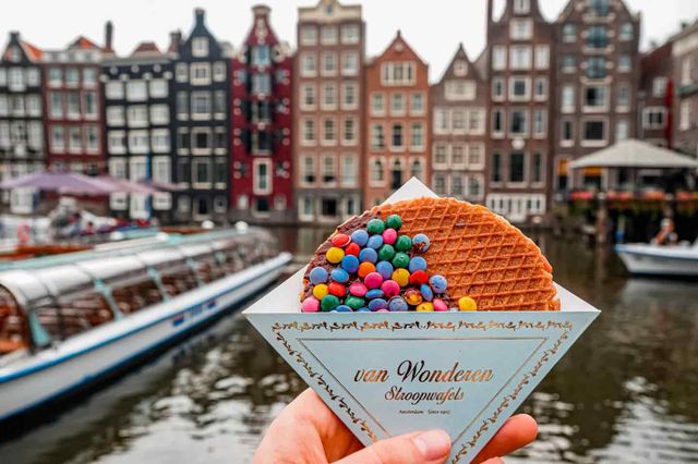 Amsterdam: A Fusion of Culture, Cuisine, and Charm
