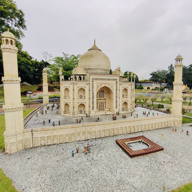 Miniature Marvels: Exploring Asia’s Icons at Miniland, Legoland!