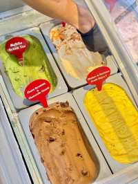 มาหาหมูเด้ง แวะร้านไอติมก่อนถึงได้นะ อร่อยยยย 