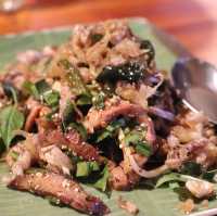 บ้านริมน้ำ