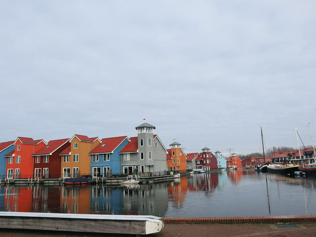 荷蘭🇳🇱 ｜格羅寧根｜彩色小屋🏘️  小型遊艇碼頭🚤