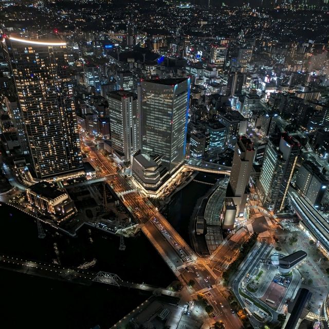 橫濱景點｜橫濱地標塔欣賞橫濱港未來璀璨夜景—空中花園展望台