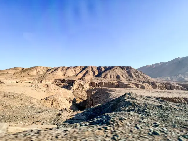 巴拉塔格山...투르판 황색의 절경..