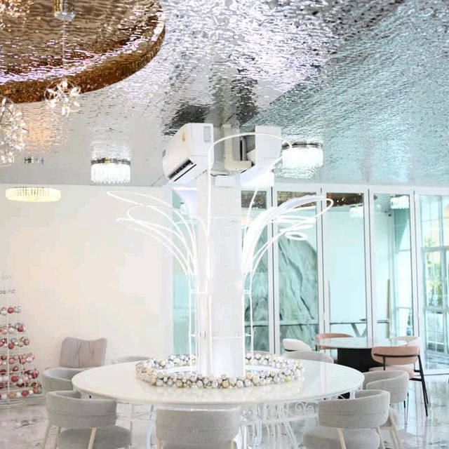 คาเฟ่เปิดใหม่ลพบุรี luxury สุดๆ