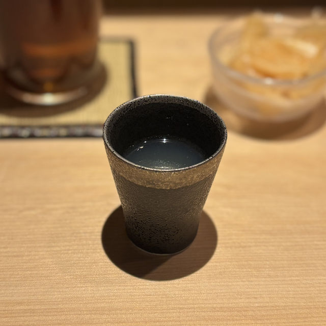 【大阪・中津】良心的な価格で熟成江戸前鮨が味わえる「鮨 あまと」