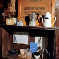 popular cafe