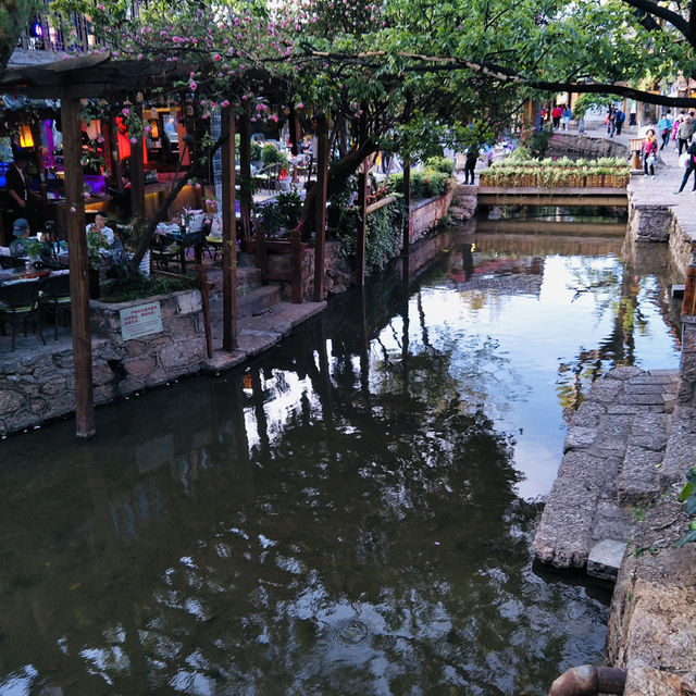 The Hidden Gems of Lijiang: Water Wheels and Stone Streets