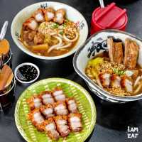 ขนมจีนไหหลำเจ้าดังเสาชิงช้า ตำนานกว่า 25 ปี