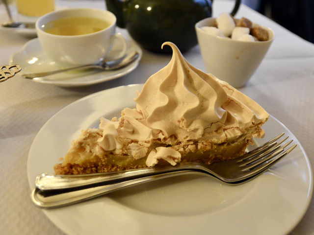 Tasty homemade desserts at Les Deux Abeilles🧁 Tasty homemade desserts at Les Deux Abeilles🧁