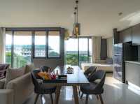 Cross Vibe Pattaya Seaphere โรงแรมใกล้ทะเล