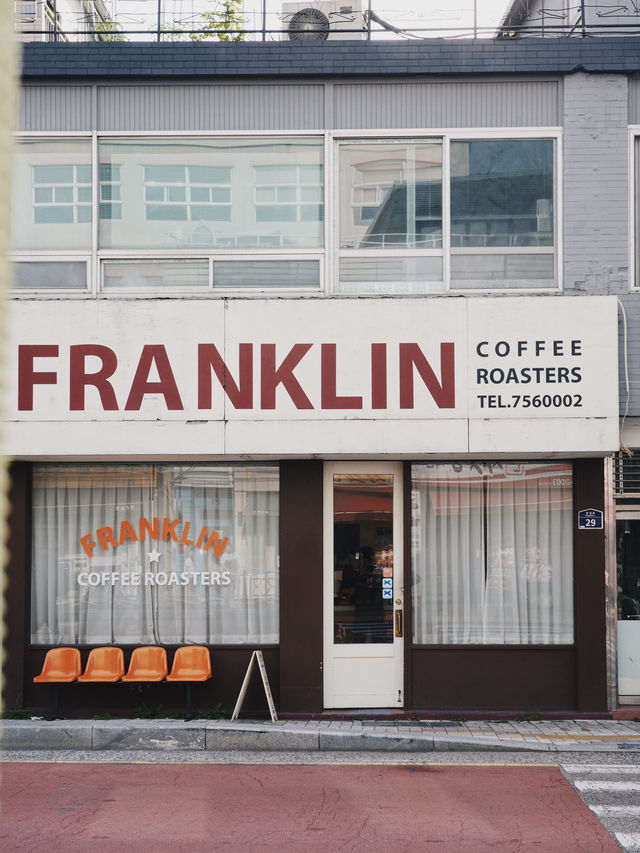 釜山旅行 田浦洞咖啡街推薦：復古美式風的 Franklin Coffee Roasters
