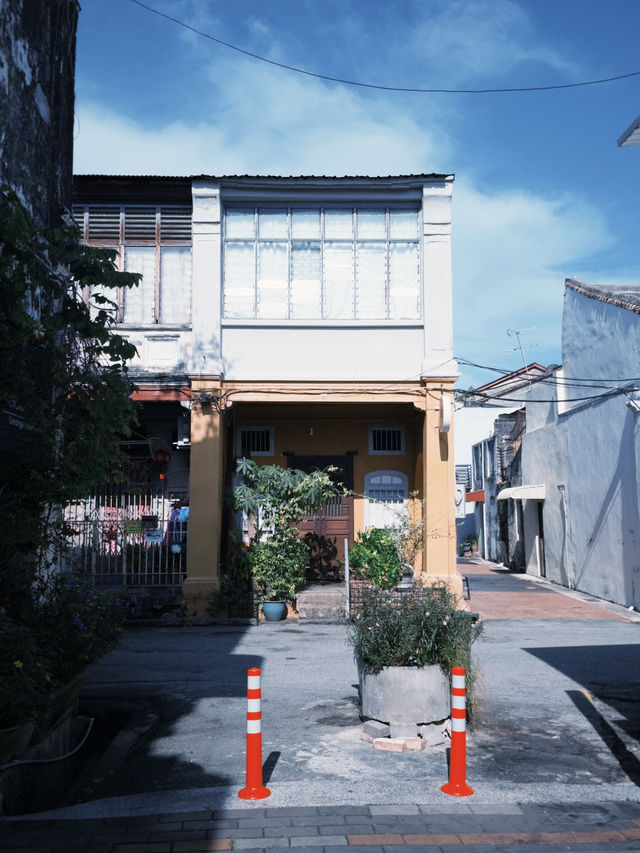 A Day in Penang 🏛️☕🍜 – Heritage Walks & Foodie Delights