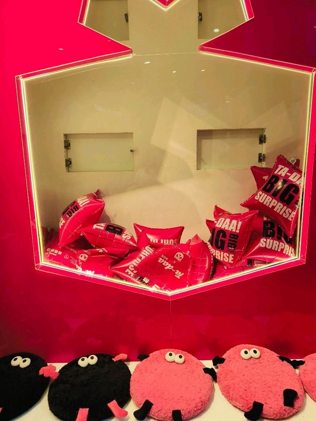A Pop of Pink at Ta-Daa Box