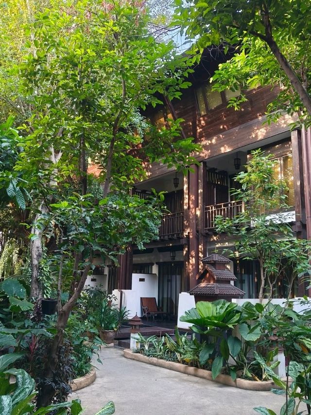 鬧中取靜的清邁四星度假酒店：Yantarasri Resort