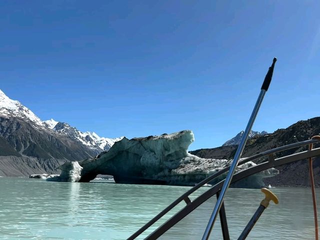 Tasman Glacier & Lake 塔斯曼冰川河健行遊湖