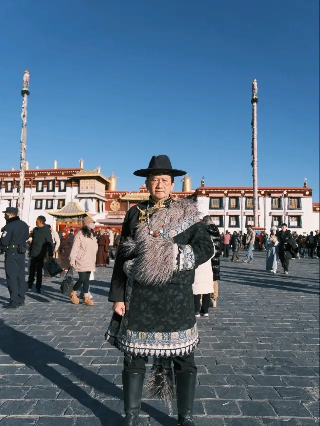 Barkhor Street , Tibet's Rich History & Tradition