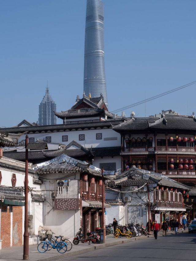 Discover unique mix of Ancient Herotage and Urban Architecture of Nanjing