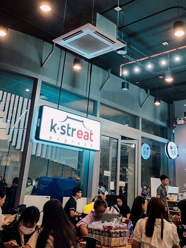 ร้านอาหารเกาหลี K-StrEAT Express S-OASIS จตุจักร
