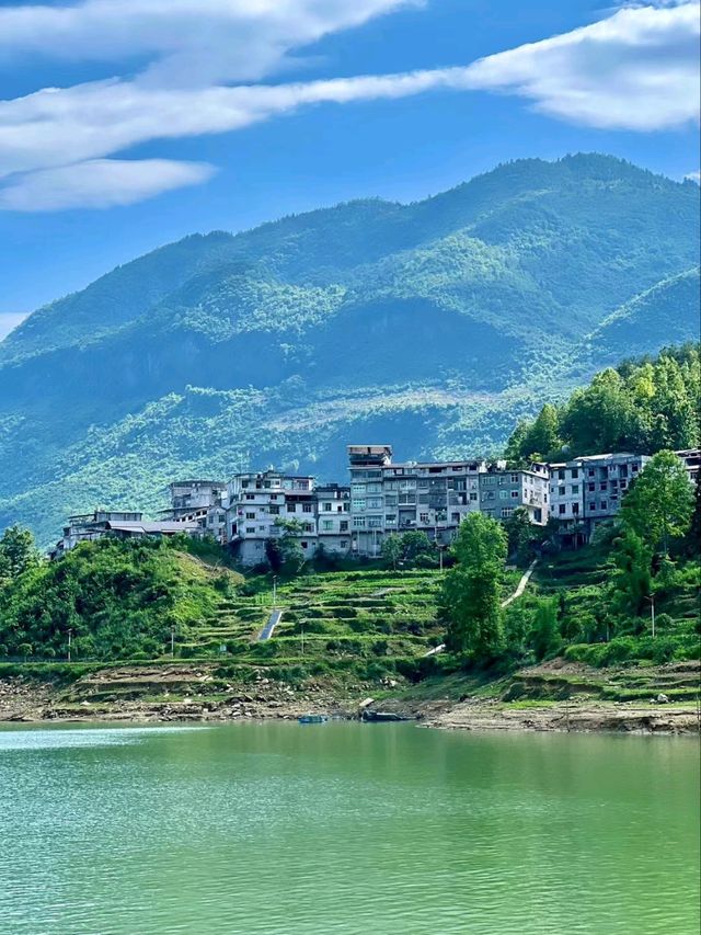Wujiang Gallery: A Journey Through Nature’s Canvas
