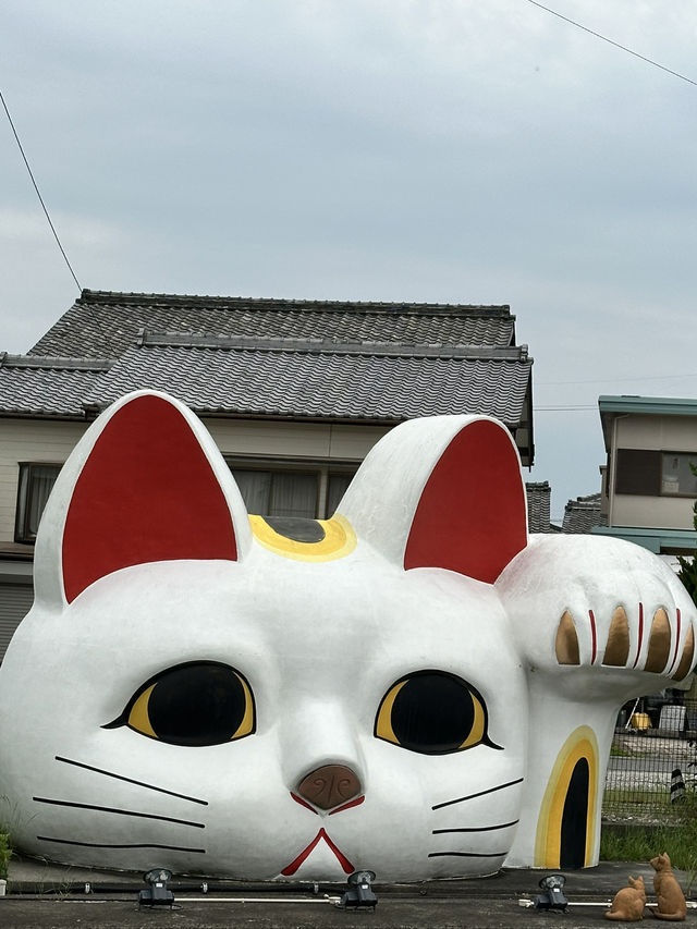 【愛知】巨大まねきねこ とこにゃん