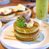 a spacious bakery restaurant 