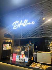 BLACK HOME Cafe (Kaeng Khoi)
