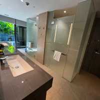“Dusit Thani Laguna – A Tranquil Thai-Inspired Oasis in Singapore”