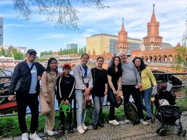 Oberbaum Bridge: Berlin's Iconic Link Between Past and Present