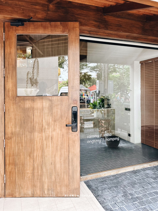 riion chiang mai cafe | stay | gallery . 🤍✨