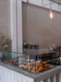 คาเฟ่เล็กๆ ใจกลางเมืองนครสวรรค์ •wanat cafe'•