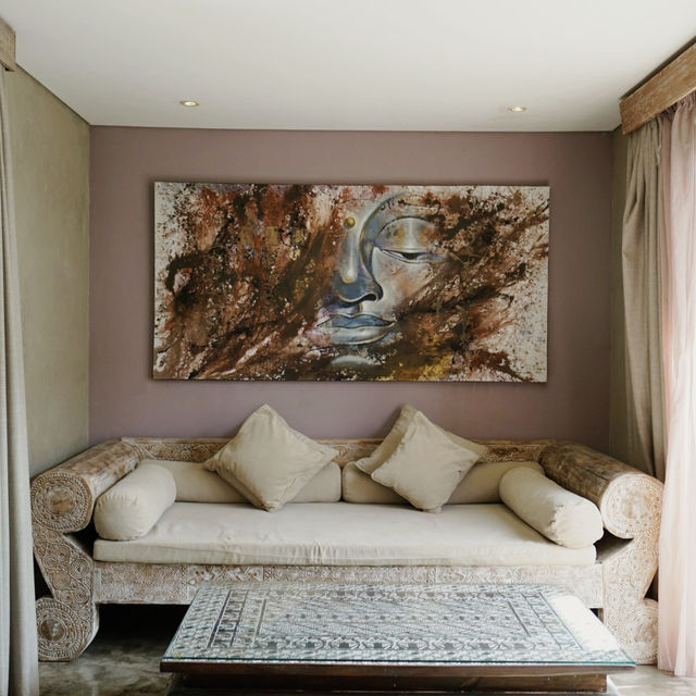 A Haven of Chic Tranquility