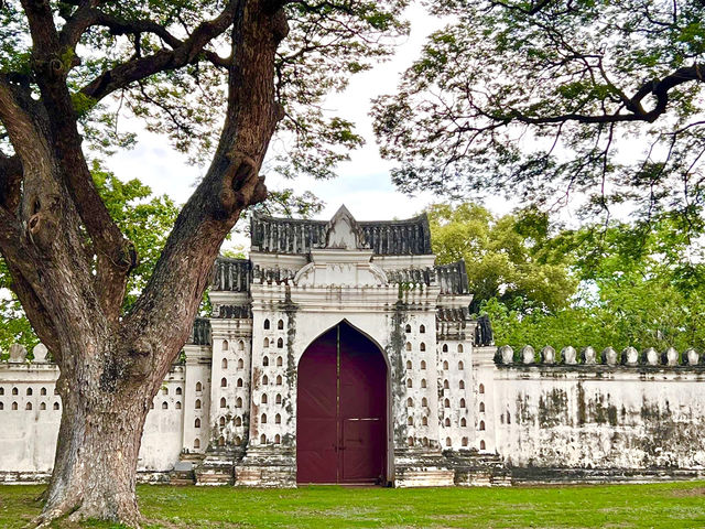 Walking with the past: Khmer architectur