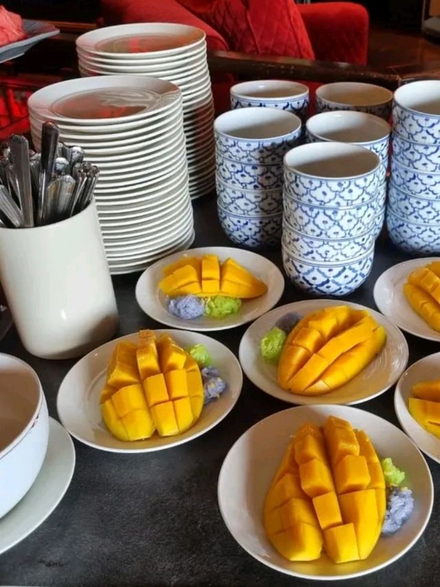 🌟 The Landmark Hotel Bangkok – A Luxurious City Escape!