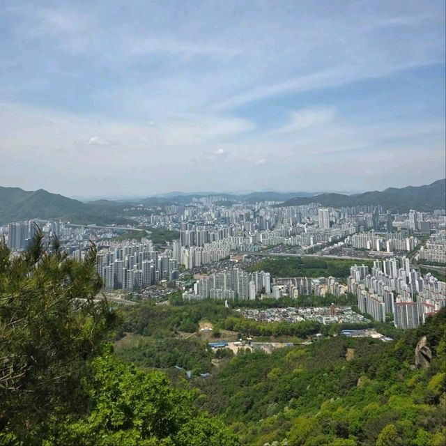 Quick Climb, Quiet Vibes, Totally Worth It