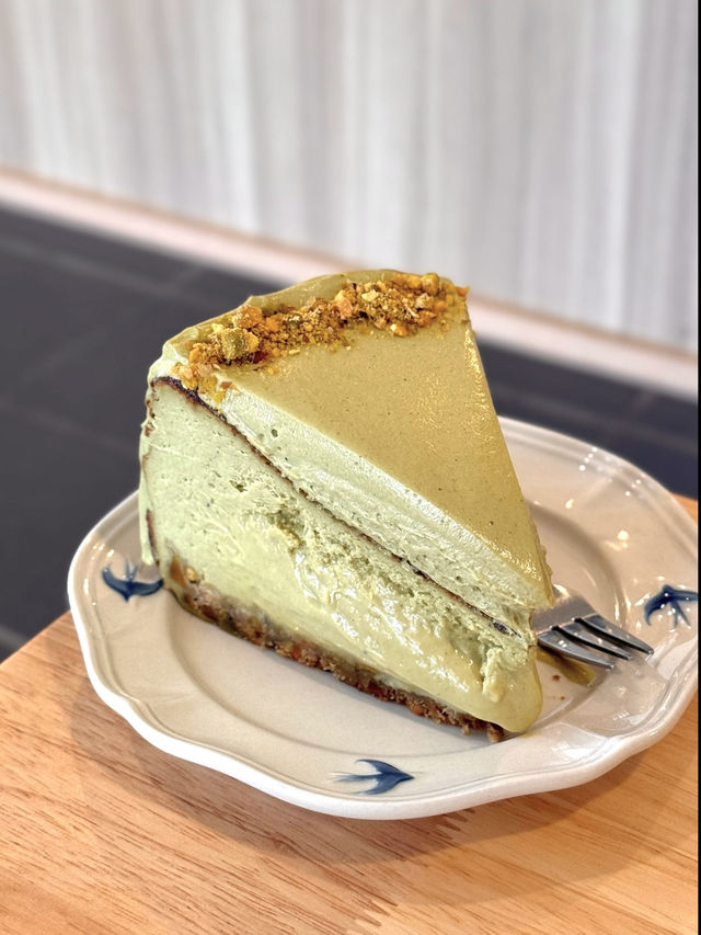 This Kampung Café Serves a Cheesecake That Screams Pistachio