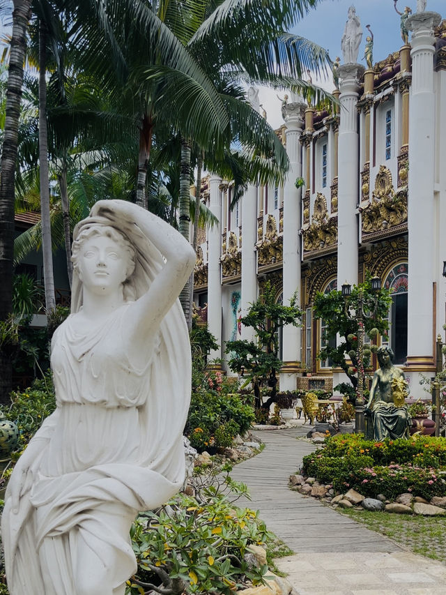 Versailles de Flore คาเฟ่สุดหรูสไตล์ปราสาทฝรั่งเศส